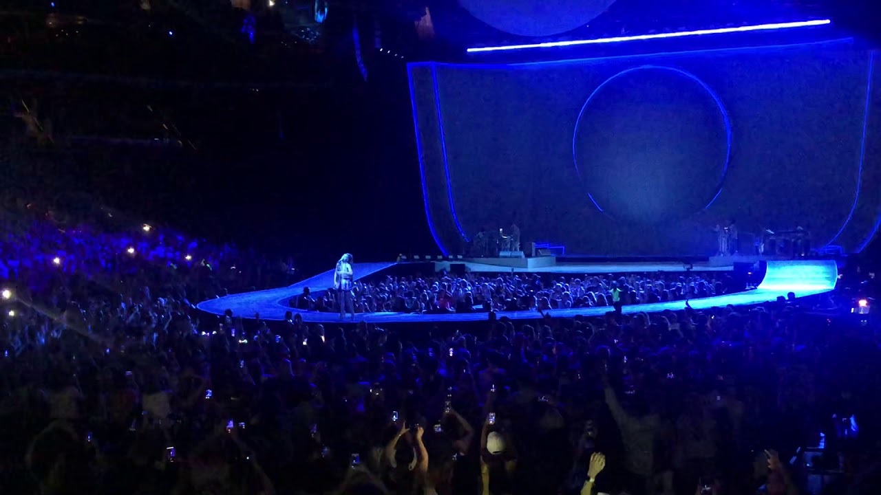 love me harder / breathin [ LIVE IN CHARLOTTE]