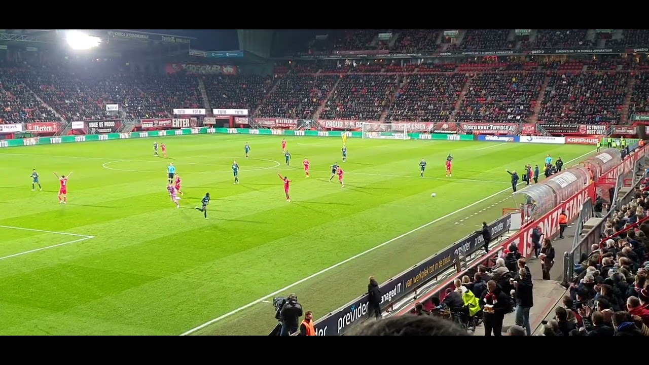 Wissel Myron Boadu FC Twente - RKC - YouTube