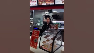 Chef goes nuts after client orders food 1 minute before closing