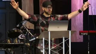 What is Praise? What is Worship? What's the Difference? Sermon about worshiping God
