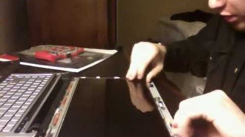 Laptop screen replacement / How to replace laptop screen [Gateway ID49C07u]