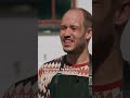 Kong Frederik smeder med Patrick på Bondegård