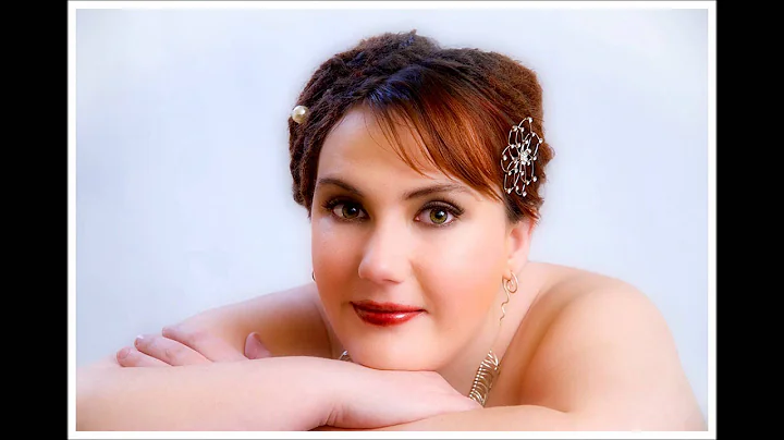 Elizabeth Glover-Amore Opera Ave Maria