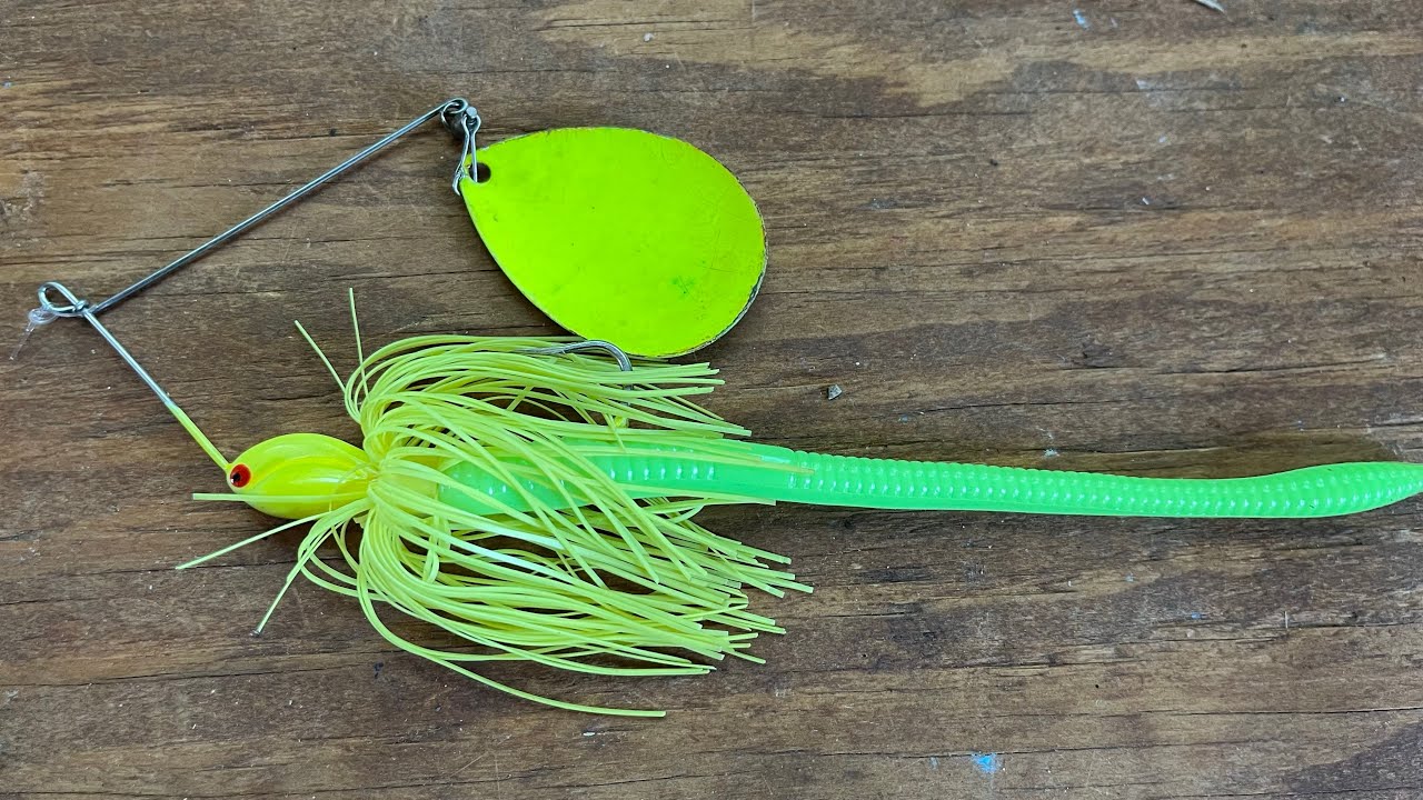 Underwater Spinnerbait Footage! Spring Spinnerbait Tricks For