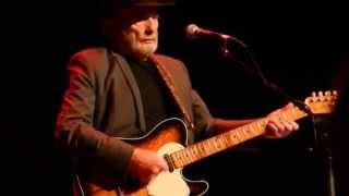 Video voorbeeld van "Merle Haggard - "Pancho And Lefty" Ryman Auditorium 8/25/14"