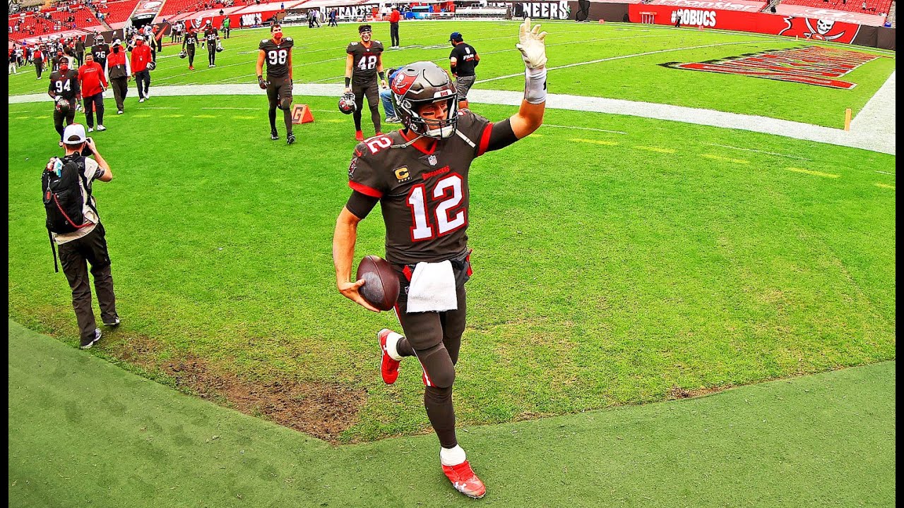 Here's How Tom Brady's Season Compared To Every 43 Year Old Quarterback