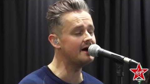 Tom Chaplin plays "Somewhere Only We Know" on Virgin Radio