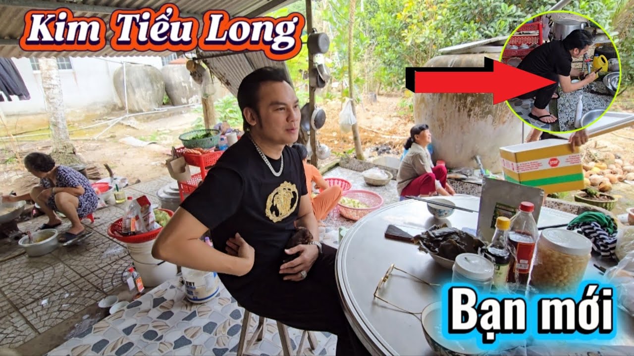 Kim Tiểu Long bất ngờ làm điều này với bạn mới tại quê nhà