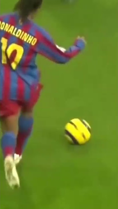Brazilian brilliance🔥😍 #ronaldinho #shorts #eurosport