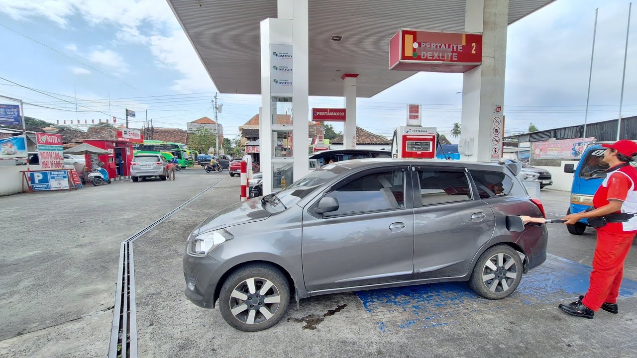 LCGC irit itu HOAX❗️Tes BBM Datsun Go 3 Baris - Rute Full Tol Surabaya Jogja, Setara Livina