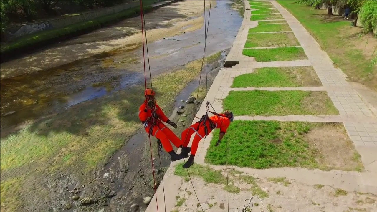 Rescate en altura bomberos de mina Clavero cordoba