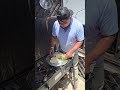 comiendo tortillas con  chicharrón y  chile 🌶