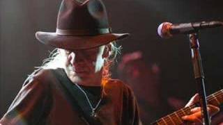 Watch Johnny Winter Tin Pan Alley video