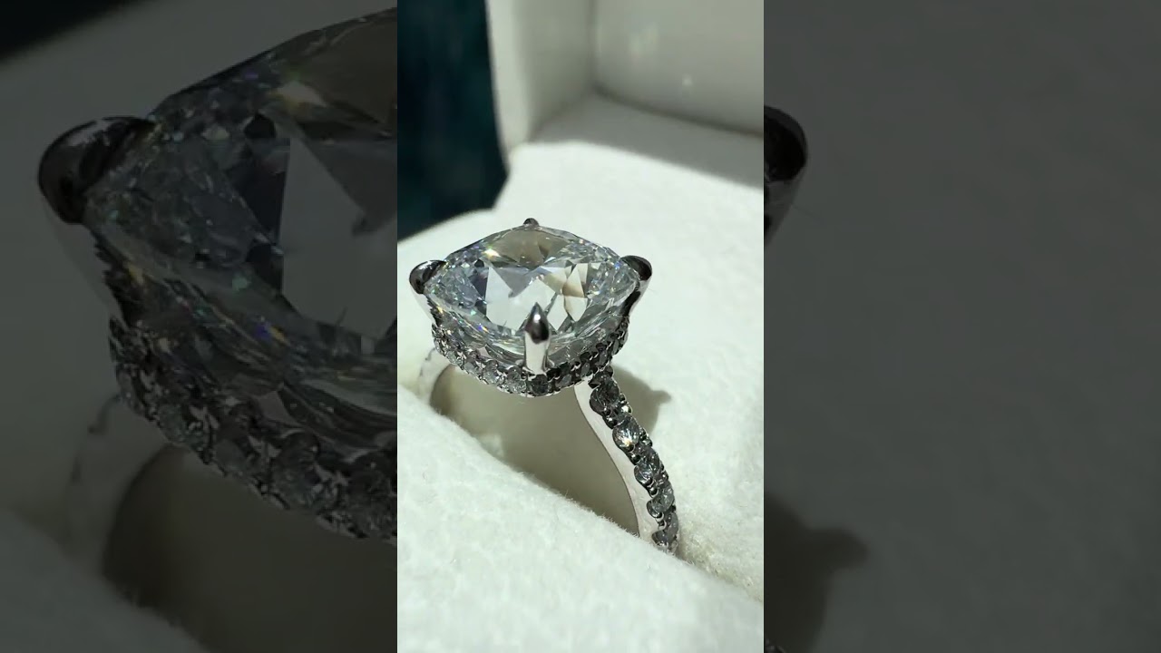 クッションカット リング ヘイロー ラボグロウンダイヤモンド K18