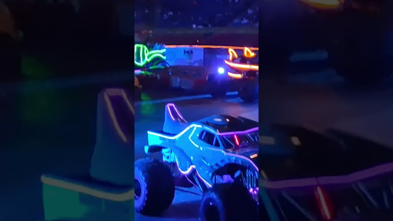 HOT WHEELS monster jam show 2025