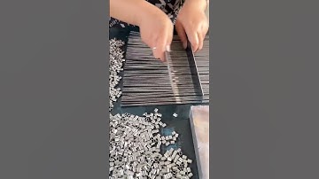 Installation process of steel wire mesh buckles