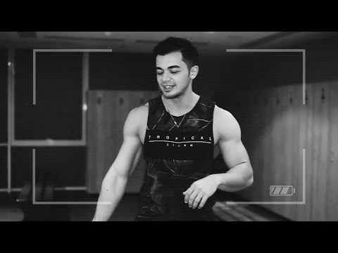 Video: Bir Fitness Məşqçisi Necə Tapılır