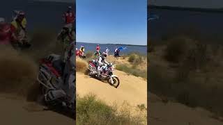 Honda Africa Twin 1990 года 20-летнего Матвея Рудина на прологе ралли-рейда Шелковый Путь 2022