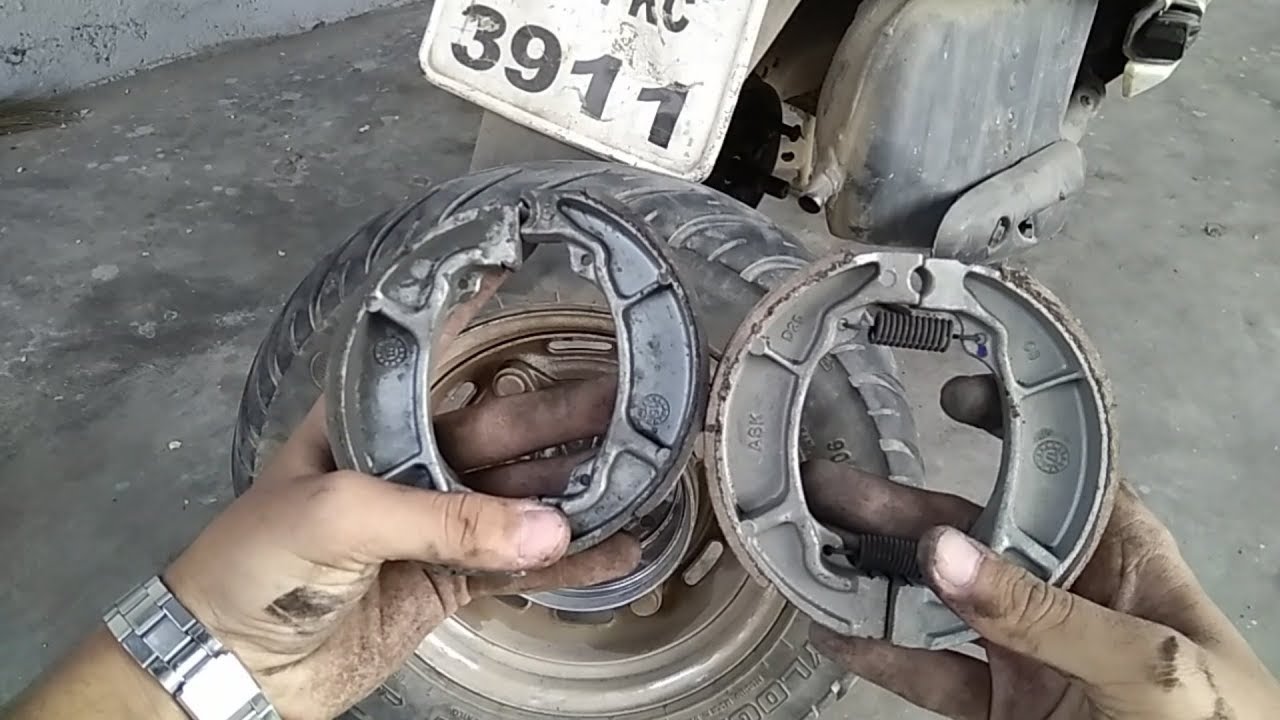 Brake Shoes Change Drum Brake Honda Activa YouTube