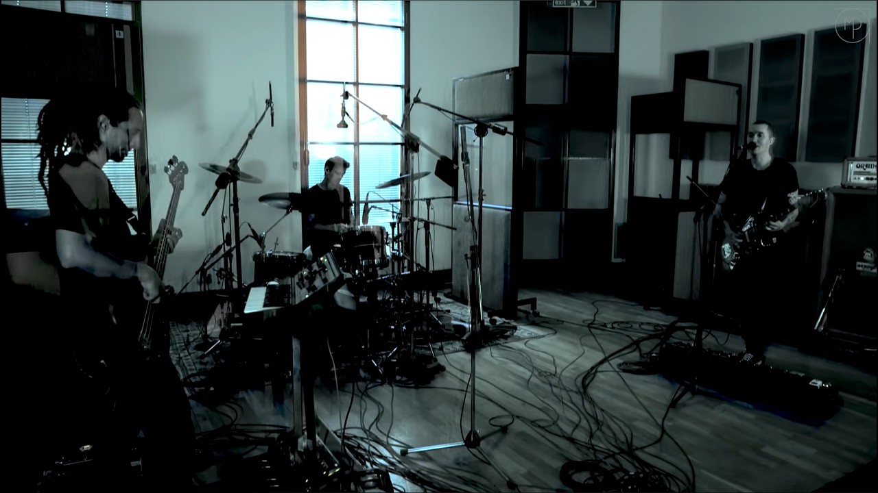 Watch MINDPiLOT - Loop on YouTube Watch MINDPiLOT - Loop on YouTube