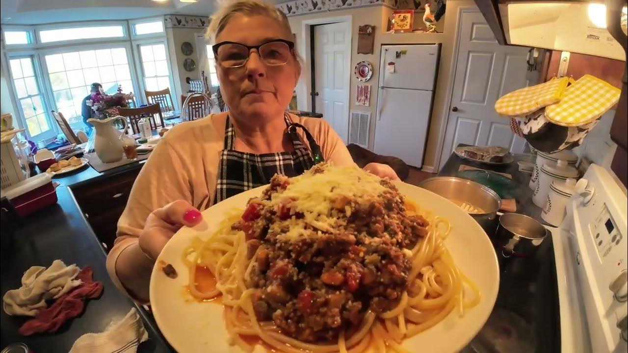 Sick Of Jar Sauce? Make The Best Spaghetti Sauce From Scratch In Under