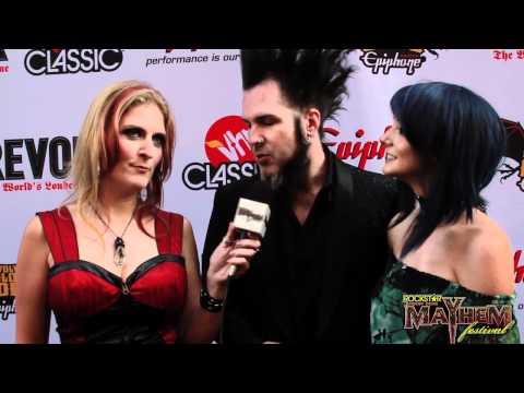 Revolver Golden Gods Wayne Static Interview