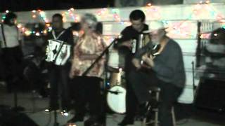 Andy Cardenas, Rolando Vasquez, and Mary Valdez performing Te Vas Angel Mio