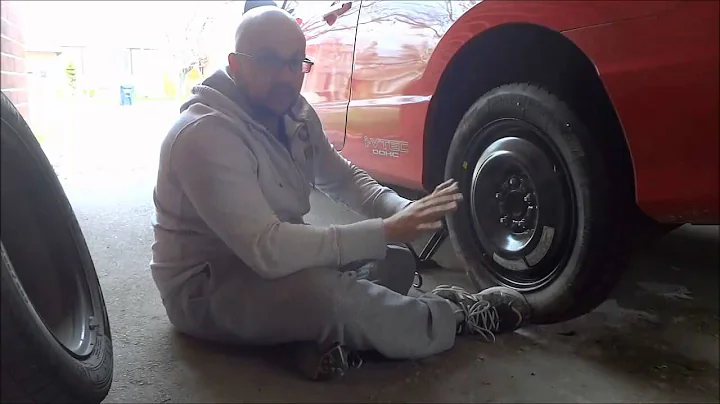 How To Put A Spare Tire On Your Car EASILY (Change A Flat Tire) - DayDayNews