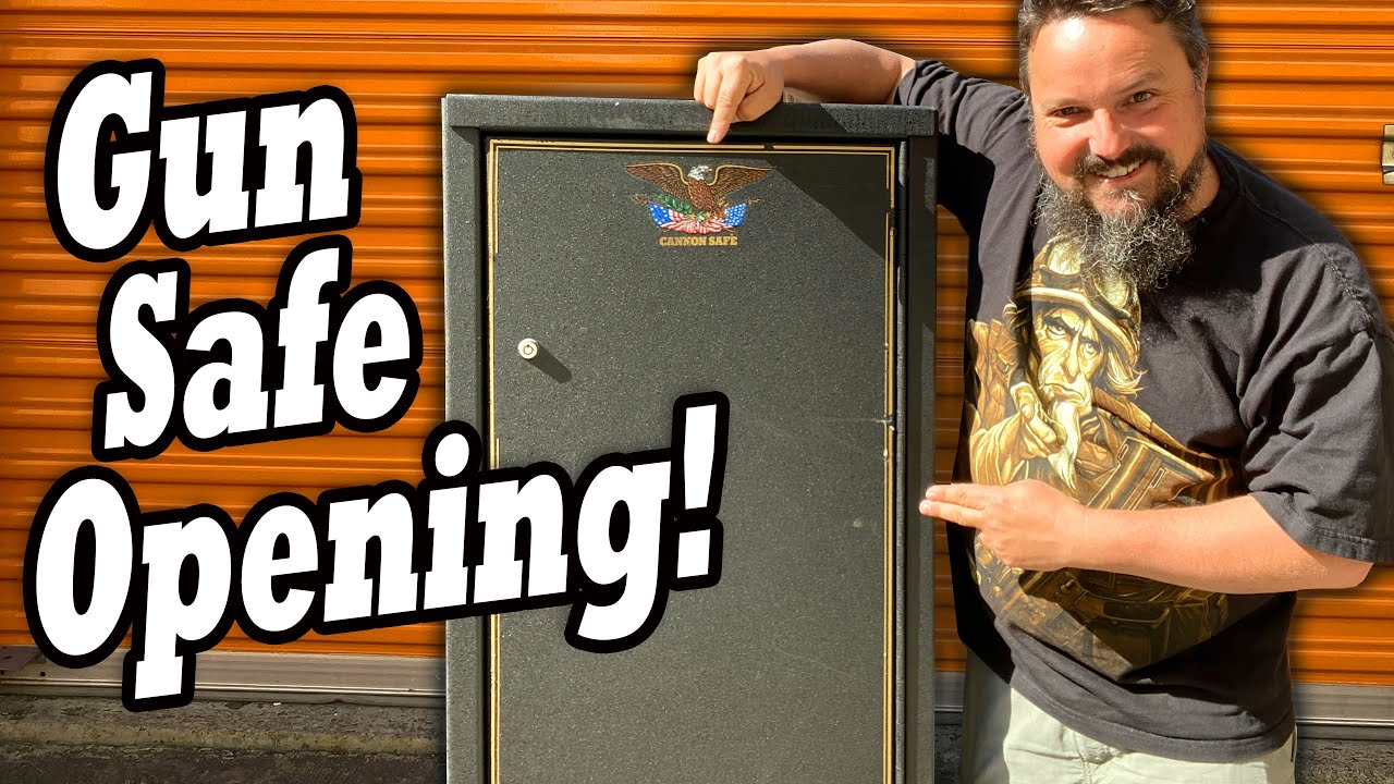 Time to open this GUN SAFE we found in the locker bought at the