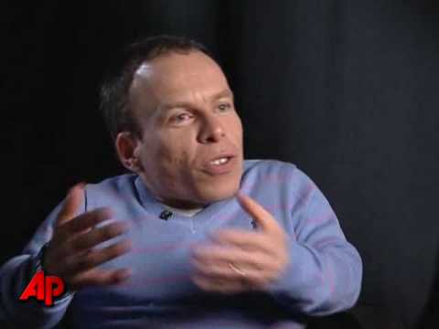 Video: Mal warwick Davis mozgovú príhodu?