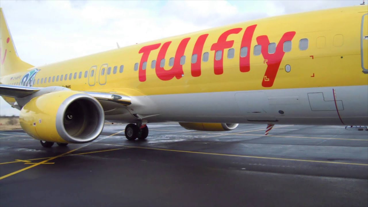 B737-800 Tuifly heavy maintenance - YouTube