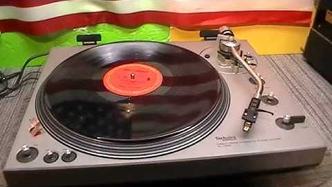DEMO OF VINTAGE TECHNICS SL-1300 DIRECT DRIVE TURNTABLE FOR SALE