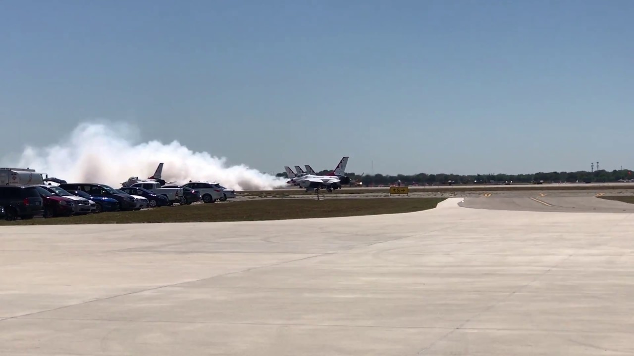 USAF Thunderbirds Take Off at Melbourne Florida Air Show YouTube