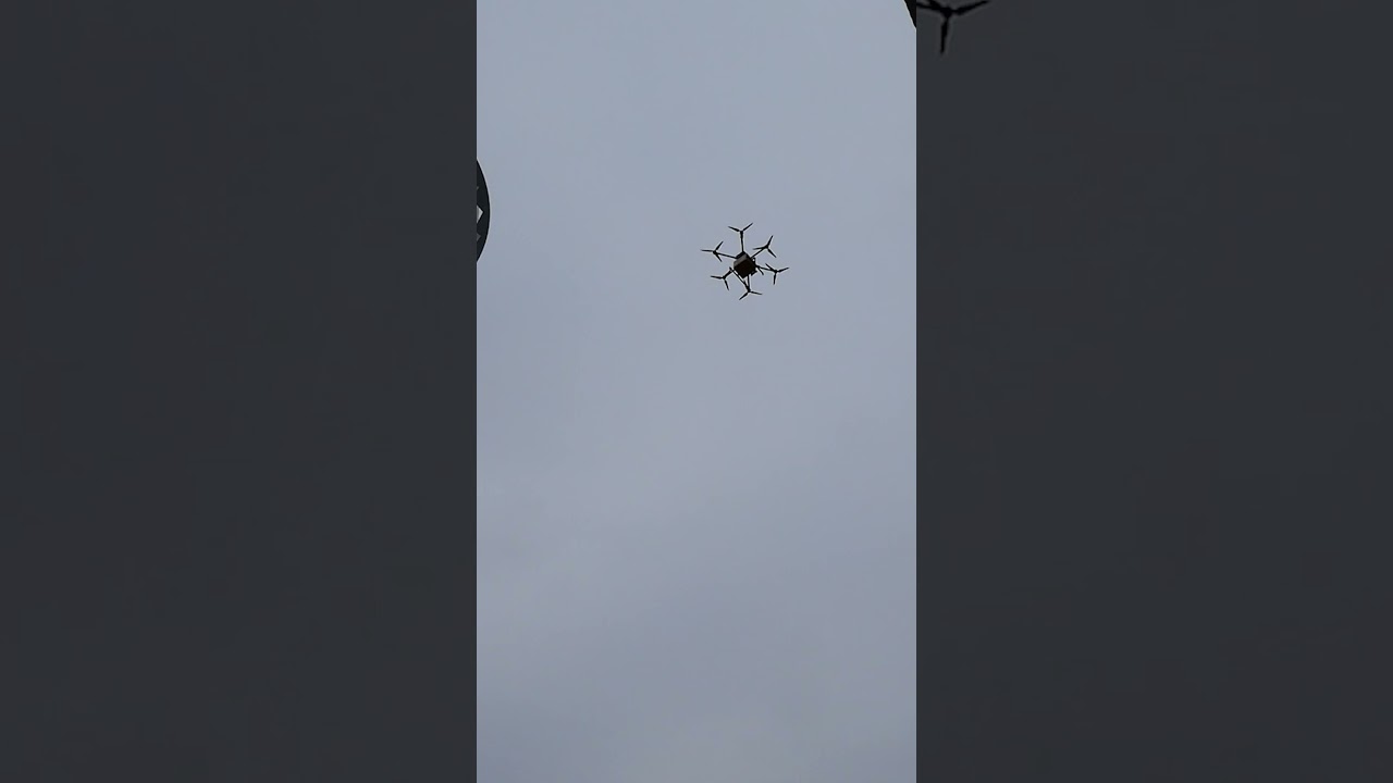บินมาส่งอาหาร Drone food delivery