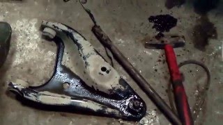 видео: Замена переднего рычага на Рено Логан картинка: Замена переднего рычага на Рено Логан
