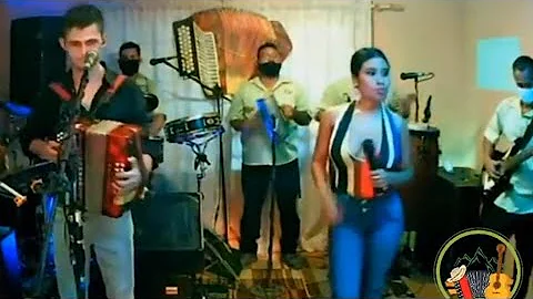 Benjamin Gonzalez - Amores con papelitos en vivo /...