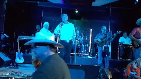 The Barn Dance featuring Tony Straughn singing cov...