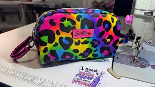 No longer live: Lets Sew an Aneira Pouch by The Styled Magnolia