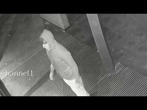 Boodschappen doen om 07.00 uur in Wierden? Deze man sloopt de toegangsdeur | Plaats Delict
