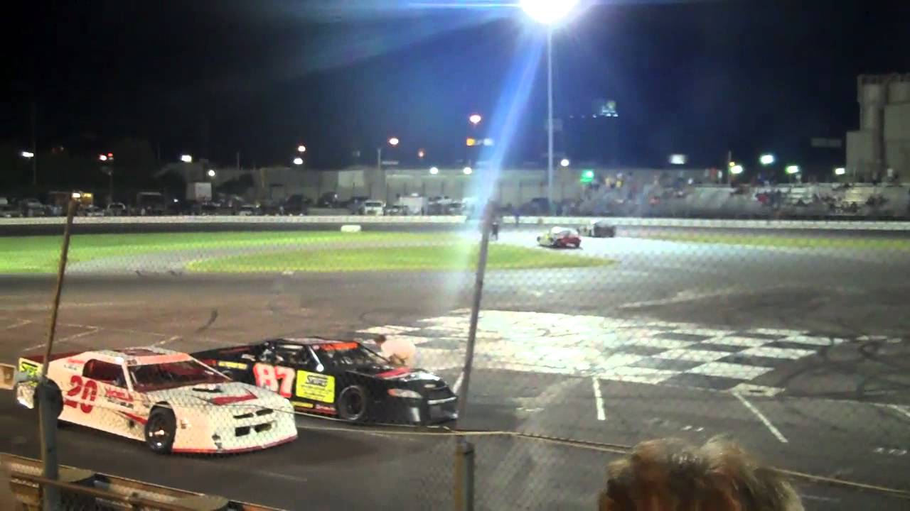 Sportsdrome Speedway 30 just backed into 57 at the end of the race, not too happy. YouTube