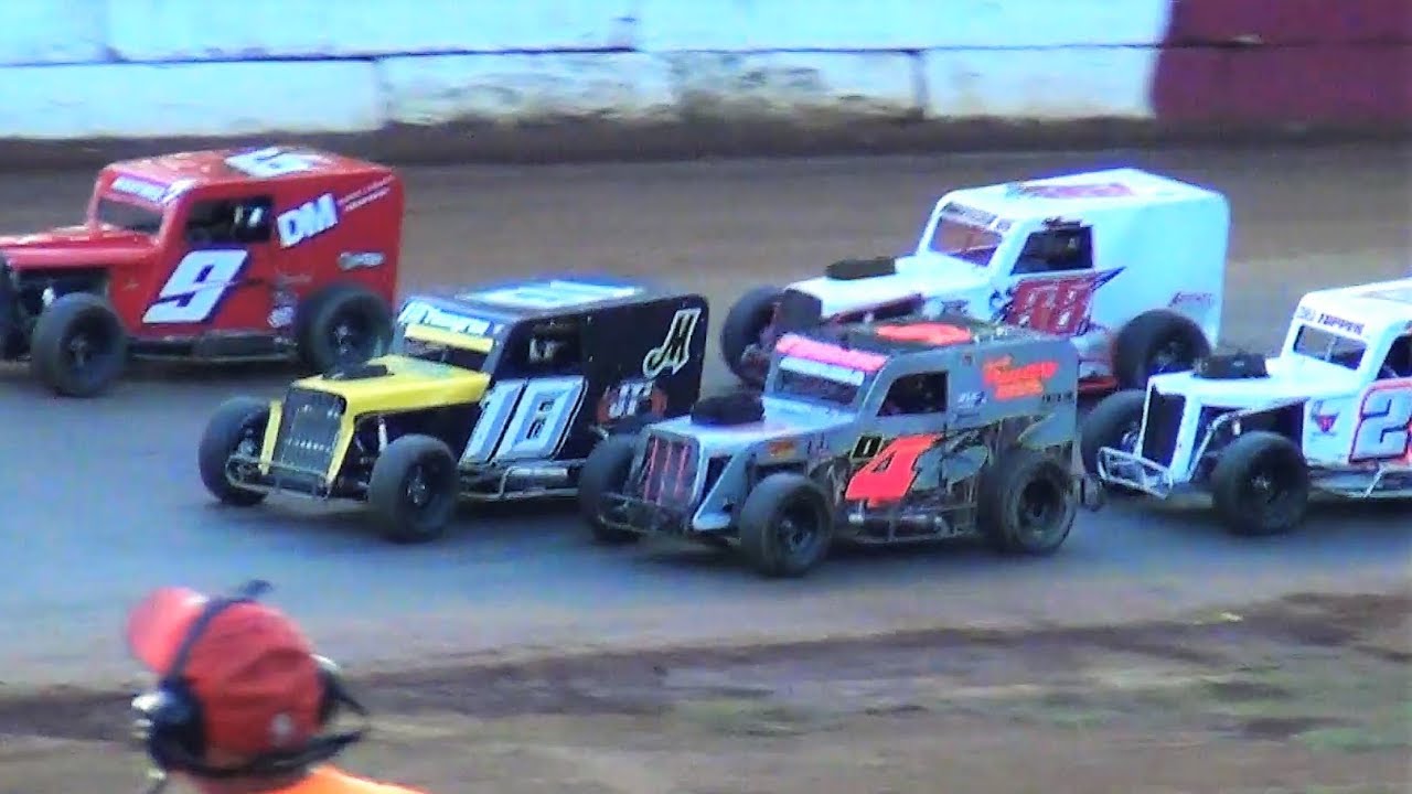 Dwarf Car Feature @ River City Speedway 2019 - YouTube