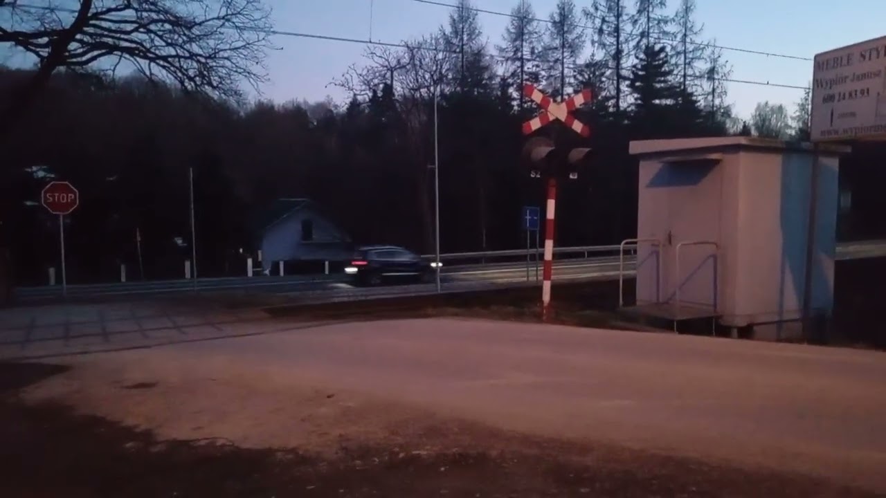 Przejazd kolejowy Barwałd Górny ul ???