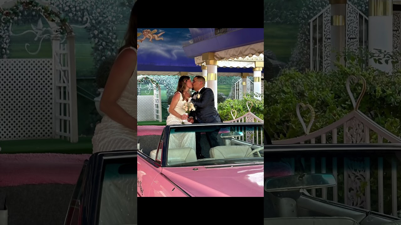 This is your sign to get married in Vegas! 🎰🎸