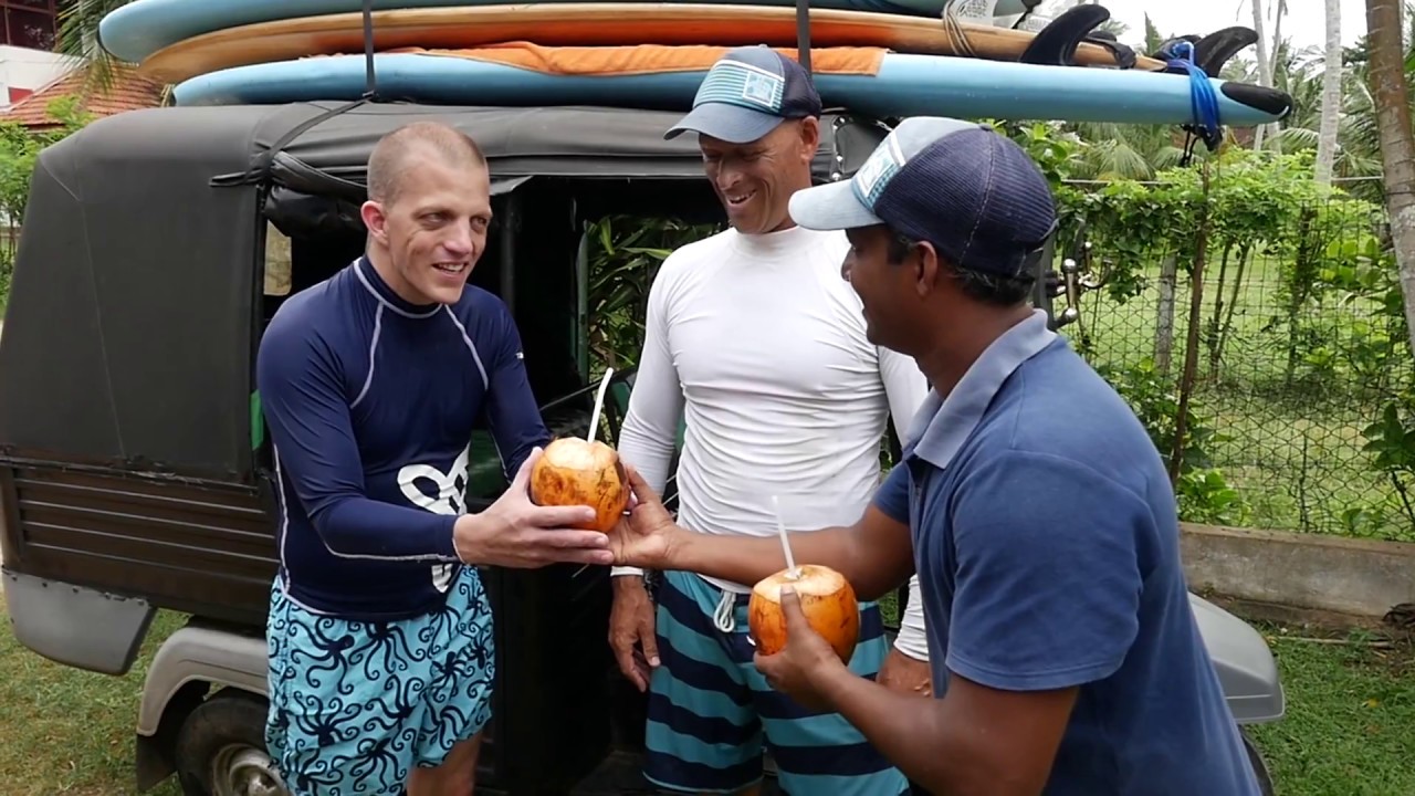 Surfing at Anantara Peace Haven Resort, Tangalle Sri Lanka with Tropicsurf