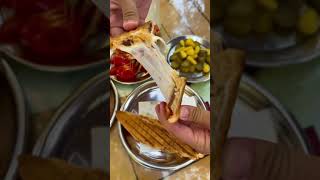 Peyni̇rli̇ Sucuk Tost