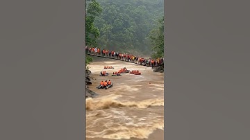 Detik-Detik Jembatan Wisata Gantung Ambruk, Suasana Panik Tak Terhindarkan! 😱 #shorts