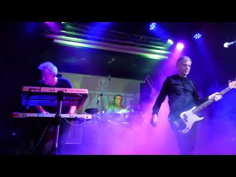 B-Movie - Nowhere Girl - Madrid - 09/03/2019 (HD)