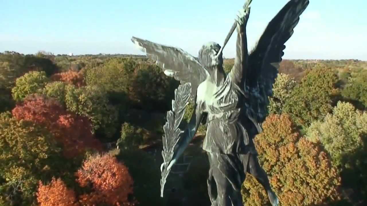HD Aerial Video of St Louis Missouri Landmarks.