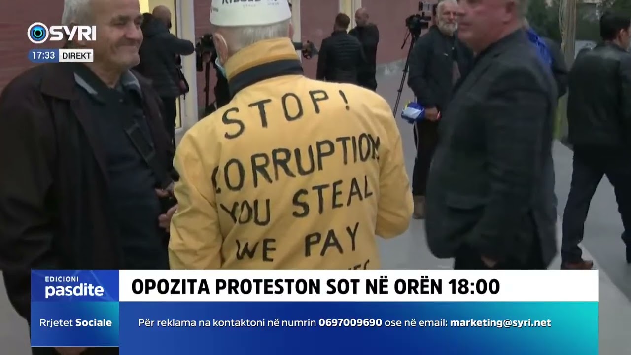 Qytetari proteston me pranga në duar, në rroba shkruan: Rama, Balluku në burg, vodhën popullin