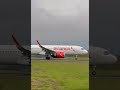 El A320 neo realizando su despegue 🛫#airplane #aviation #planespotting #Short